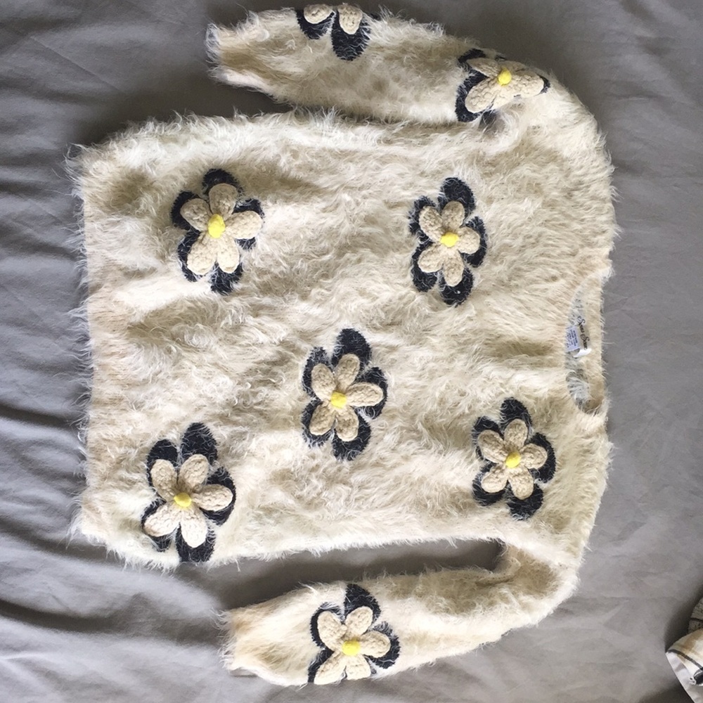 vintage floral sweater!